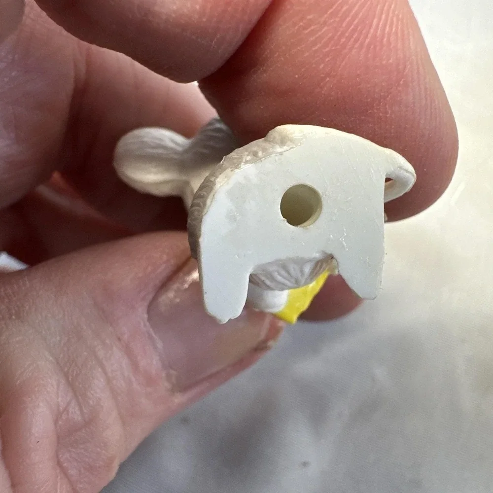 Dollhouse Miniature Mouse w Cheese Animal 1-1/16 inch high